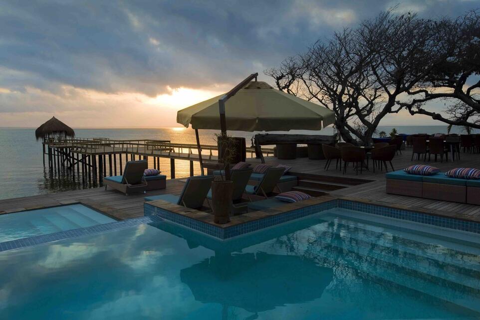 DugongBeachLodgePoolDeck-booknow-page